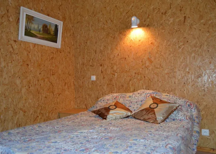Chalet En Pleine Nature A Orsennes Avec Etang A Proximite, Ideal Pour 6 Personnes Et Animaux Admis - Fr-1-591-170